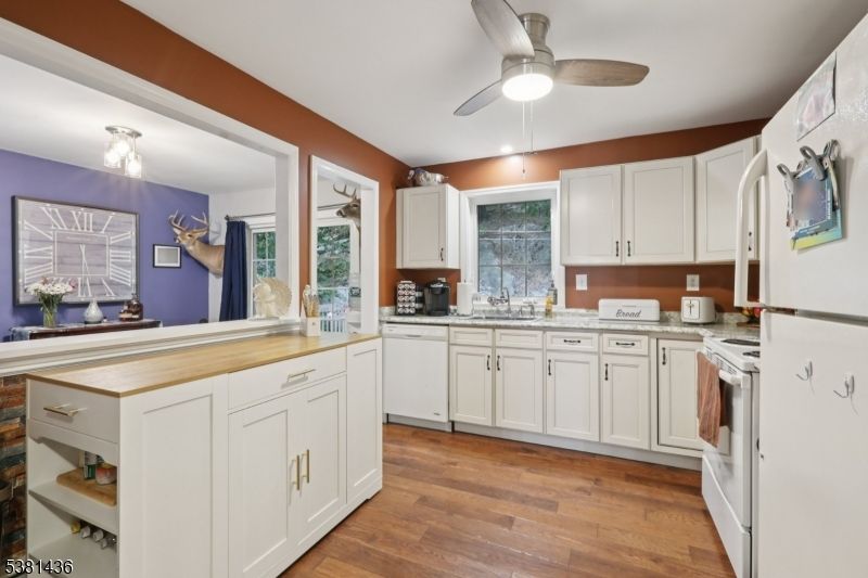 Interior, Kitchen, Wood Texture Flooring