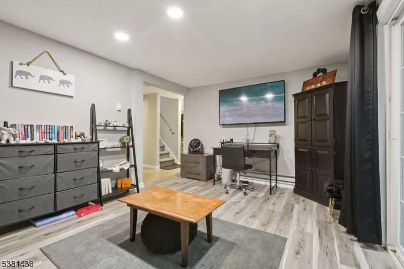 Home Office, Interior, Recessed Lighting, Wood Texture Flooring