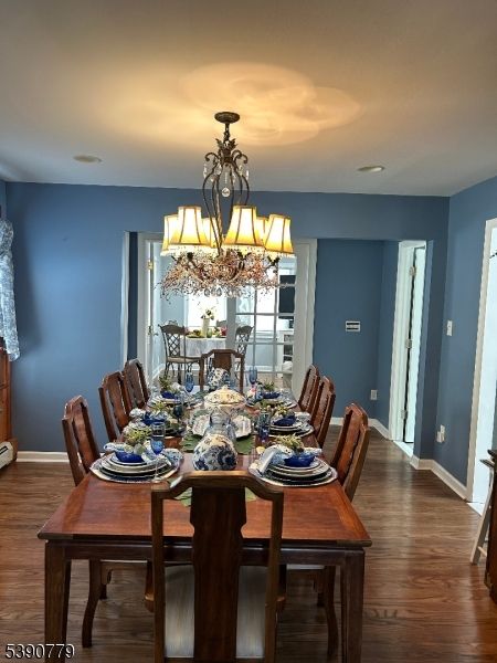 Chandelier, Dining room, Interior, Recessed Lighting, Wood Texture Flooring