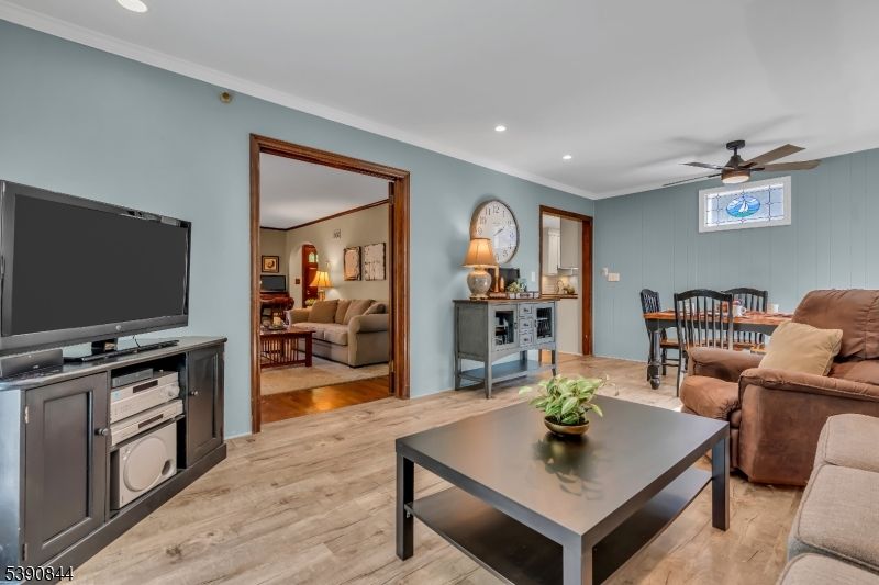 Dining room, Interior, Living room, Recessed Lighting, Wood Texture Flooring