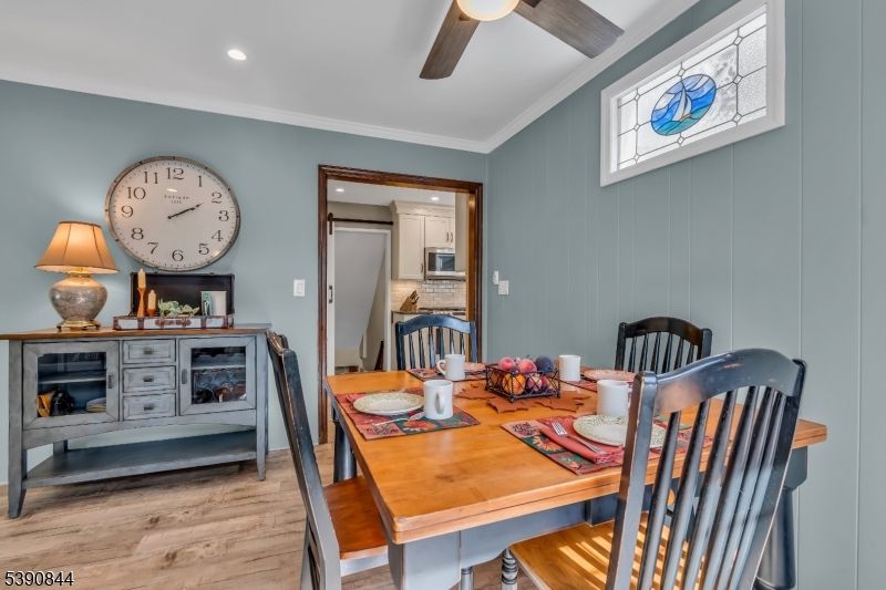 Dining room, Interior, Kitchen, Recessed Lighting, Wood Texture Flooring