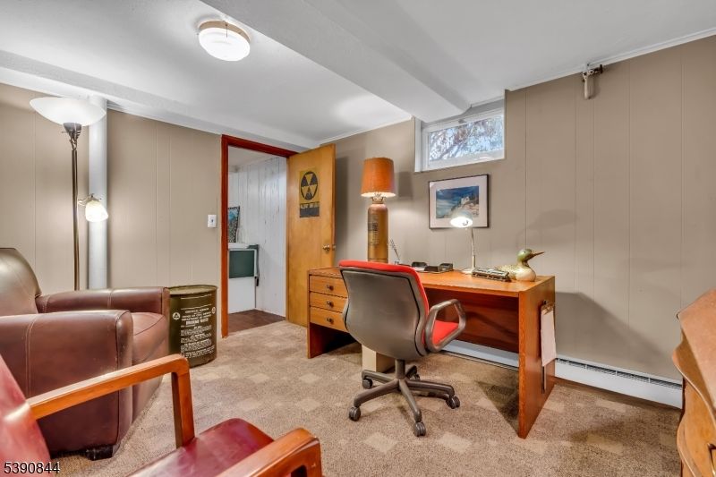 Home Office, Interior