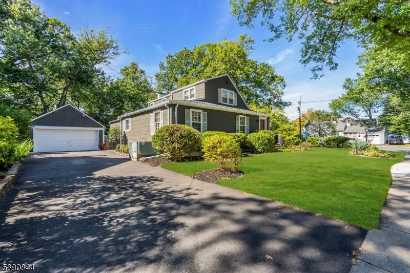 Backyard, Detached Garage, Exterior