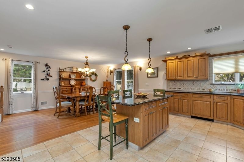 Chandelier, Dining room, Interior, Kitchen, Pendant Lights, Recessed Lighting, Wood Texture Flooring