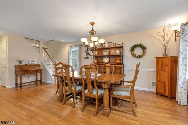 Chandelier, Dining room, Interior, Recessed Lighting, Wood Texture Flooring