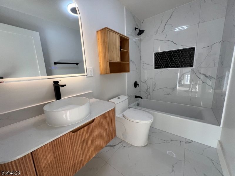 Bathroom, Interior, Marble, Marble Walls