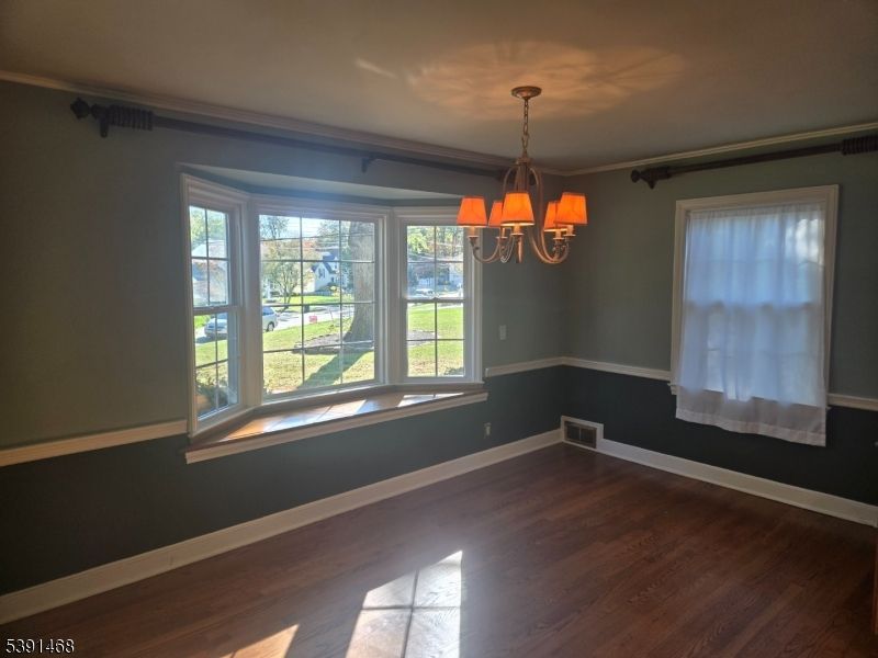 Chandelier, Empty room, Interior, Wood Texture Flooring