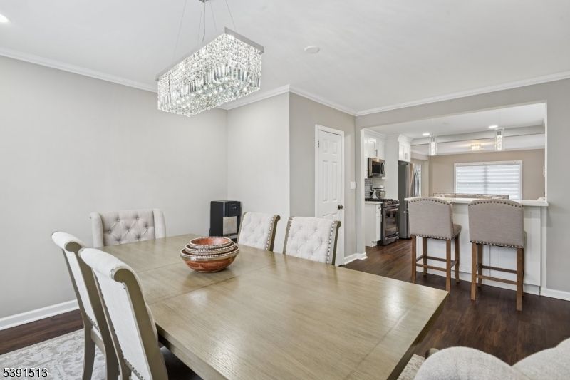 Chandelier, Dining room, Interior, Kitchen, Recessed Lighting, Wood Texture Flooring