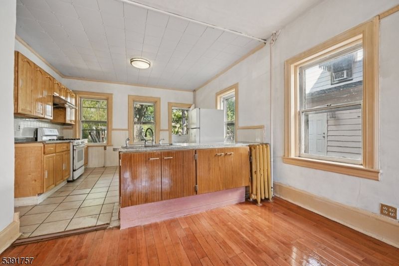 Interior, Kitchen, Wood Texture Flooring