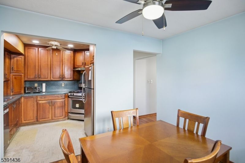 Dining room, Interior, Kitchen, Recessed Lighting, Stainless Steel Appliances