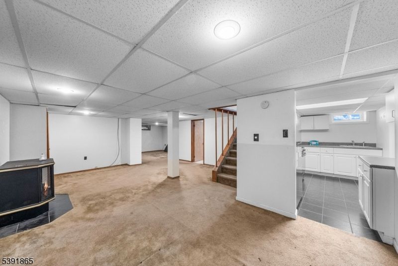 Fireplace, Interior, Kitchen, Recessed Lighting