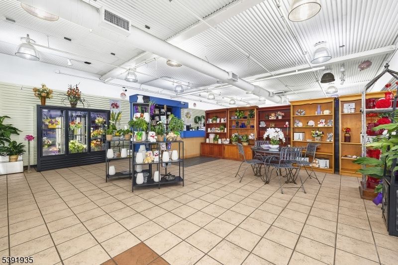 Dining room, Interior