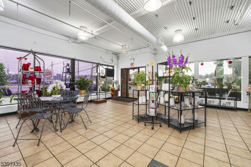 Dining room, Interior