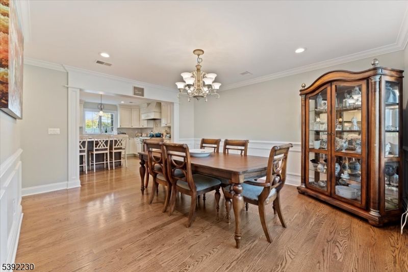 Chandelier, Dining room, Interior, Kitchen, Recessed Lighting, Wood Texture Flooring