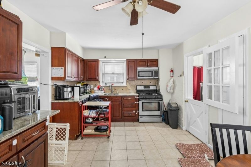 Interior, Kitchen, Stainless Steel Appliances