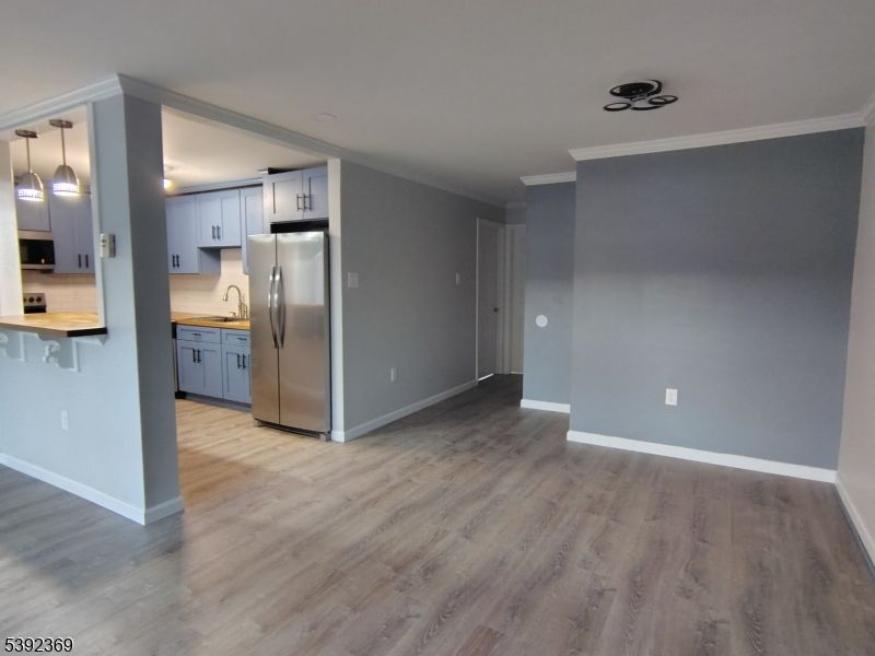 Interior, Kitchen, Pendant Lights, Wood Texture Flooring