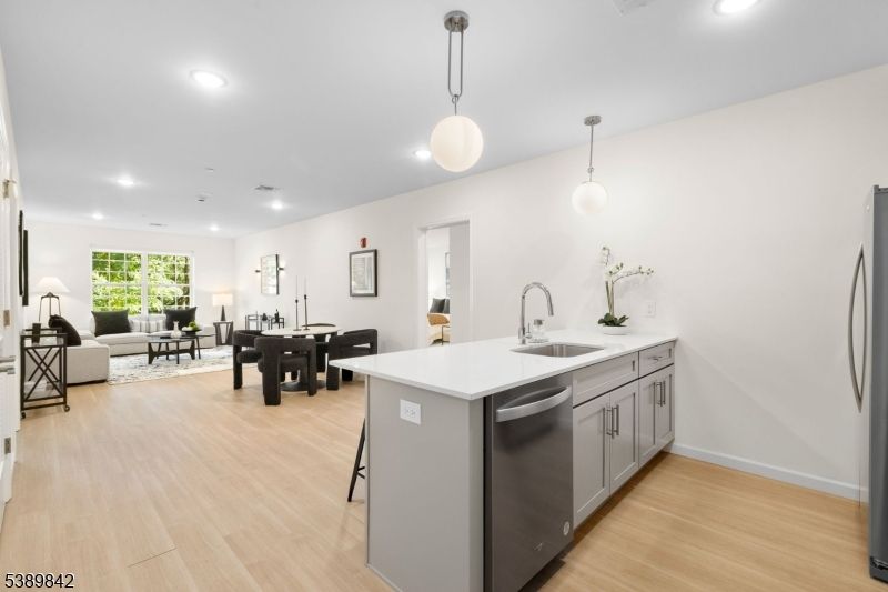 Interior, Kitchen, Living room, Pendant Lights, Recessed Lighting, Wood Texture Flooring