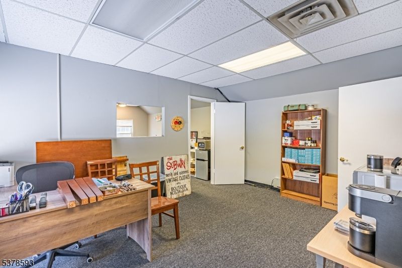 Home Office, Interior