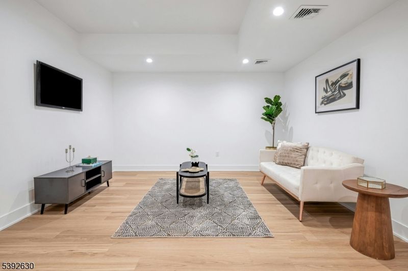 Interior, Recessed Lighting, Wood Texture Flooring
