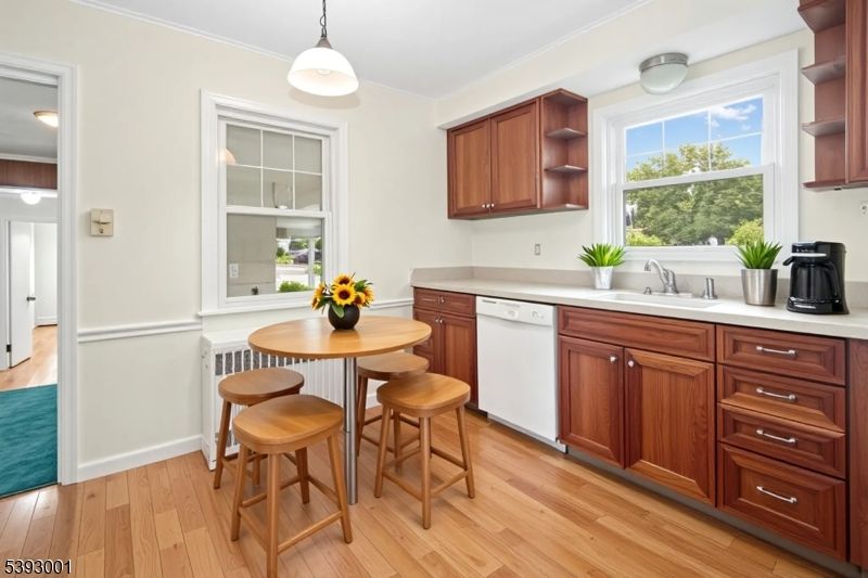 Dining room, Interior, Kitchen, Pendant Lights, Wood Texture Flooring