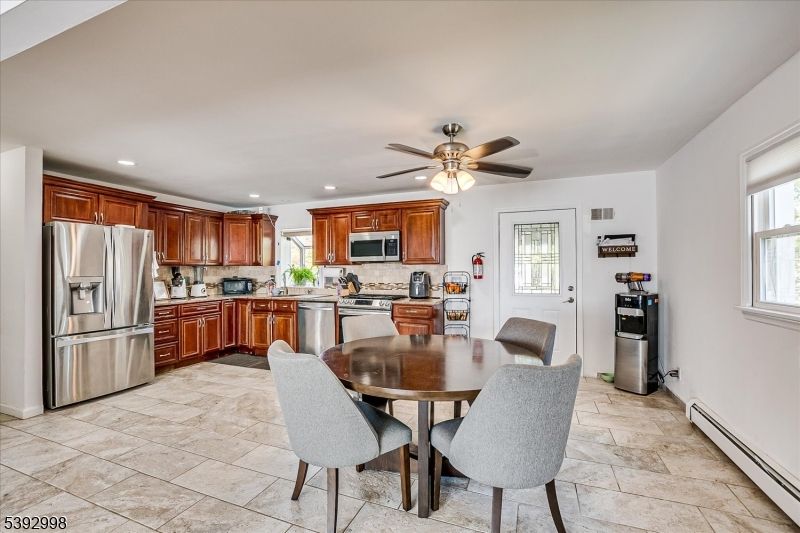 Dining room, Interior, Kitchen, Recessed Lighting, Stainless Steel Appliances