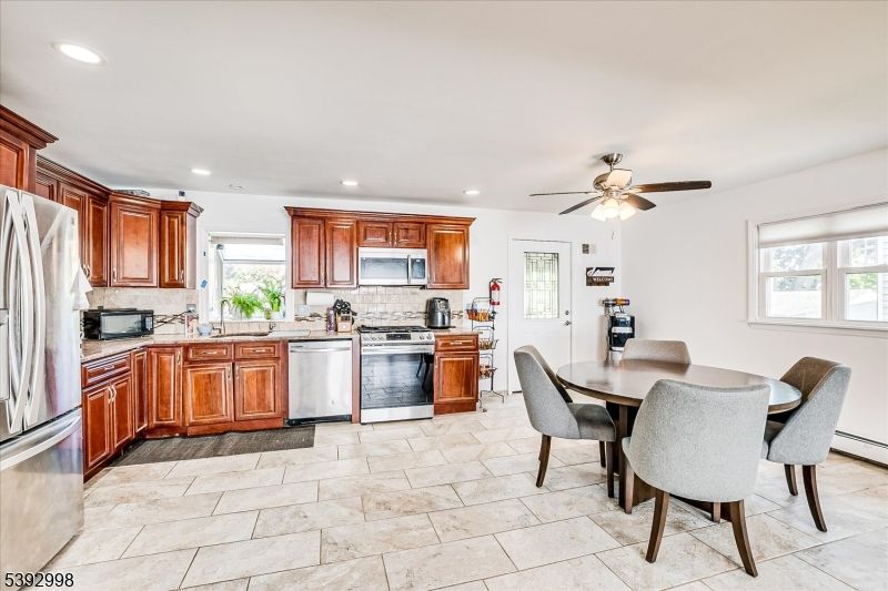 Dining room, Interior, Kitchen, Recessed Lighting, Stainless Steel Appliances