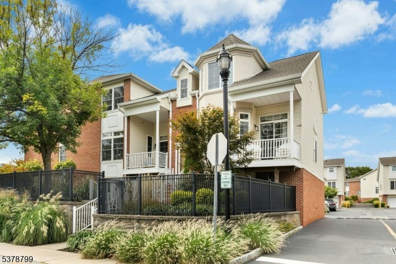 Exterior, Facade, Brick Facade, Queen Anne Victorian