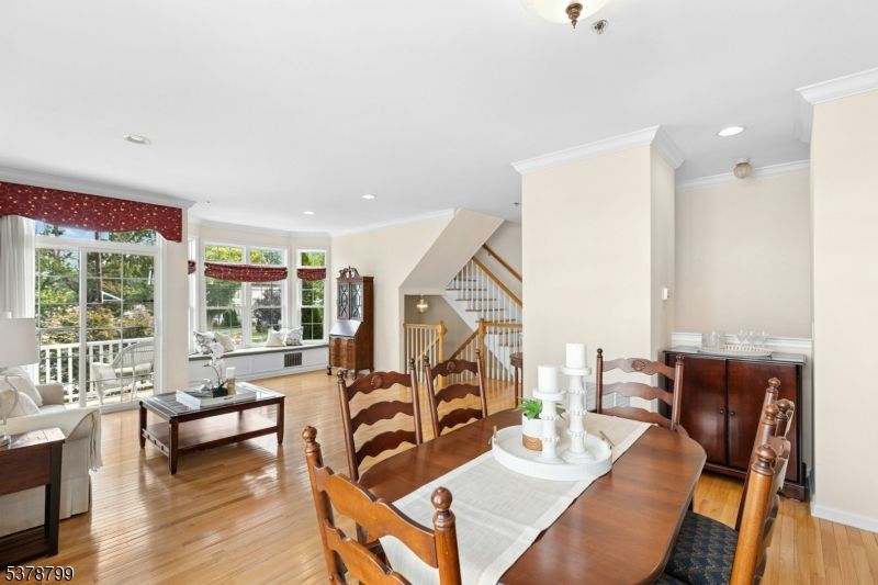 Dining room, Interior, Living room, Recessed Lighting, Wood Texture Flooring