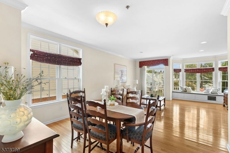 Dining room, Interior, Living room, Recessed Lighting, Wood Texture Flooring