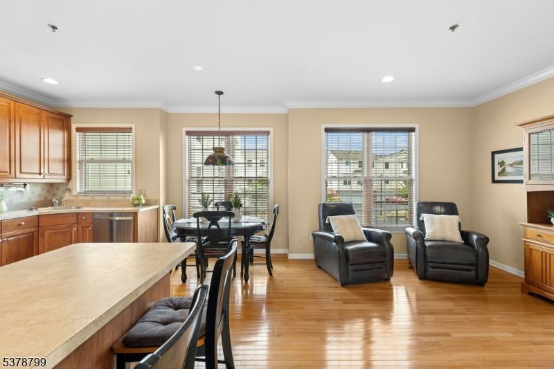 Dining room, Interior, Kitchen, Pendant Lights, Recessed Lighting, Wood Texture Flooring
