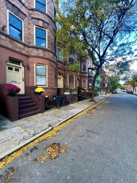 Exterior, Facade, Brick Facade, Rowhouse