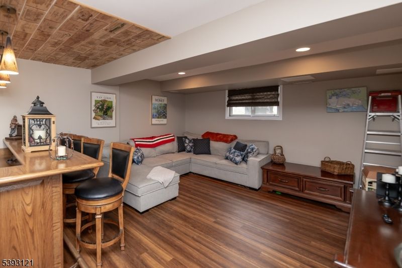 Dining room, Interior, Living room, Recessed Lighting, Wood Texture Flooring