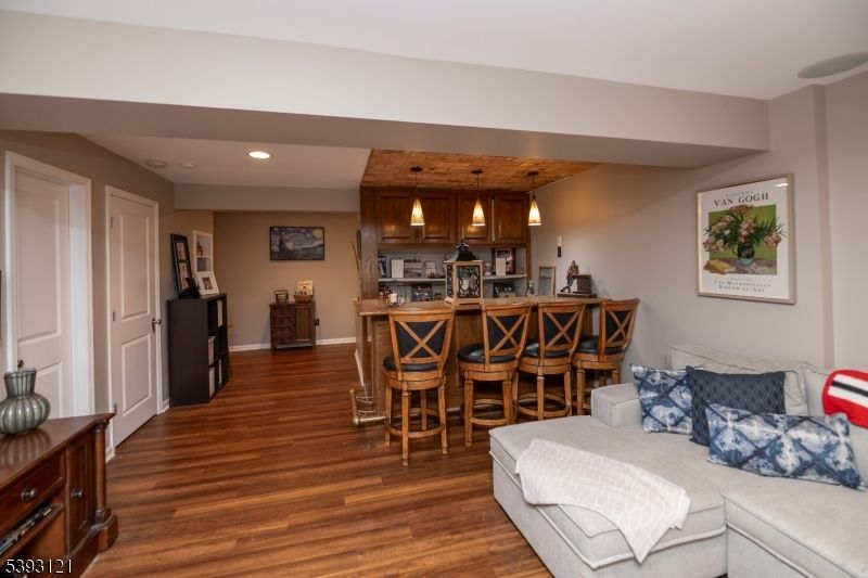 Interior, Kitchen, Living room, Pendant Lights, Recessed Lighting, Wood Texture Flooring