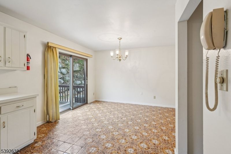 Chandelier, Empty room, Interior