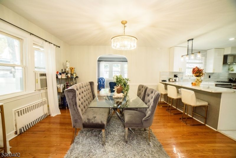 Chandelier, Dining room, Interior, Kitchen, Pendant Lights, Recessed Lighting, Wood Texture Flooring