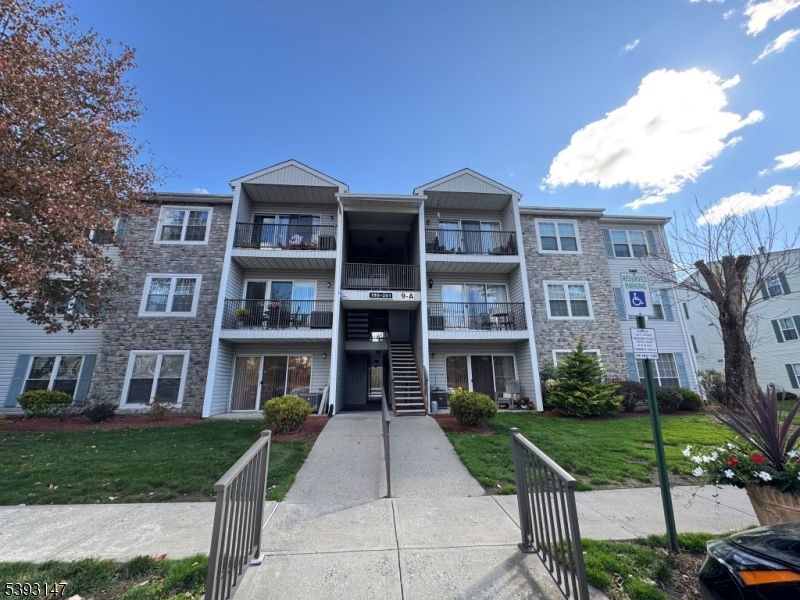 Exterior, Facade, Condo Building