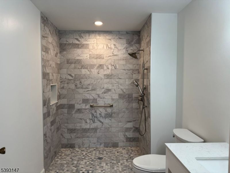 Bathroom, Interior, Marble Walls, Recessed Lighting