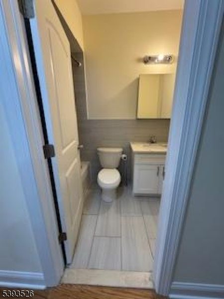 Bathroom, Dual Sink Vanities, Interior, Wood Texture Flooring