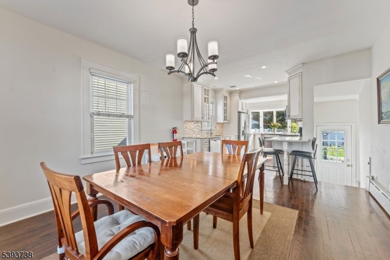 Chandelier, Dining room, Interior, Kitchen, Recessed Lighting, Wood Texture Flooring