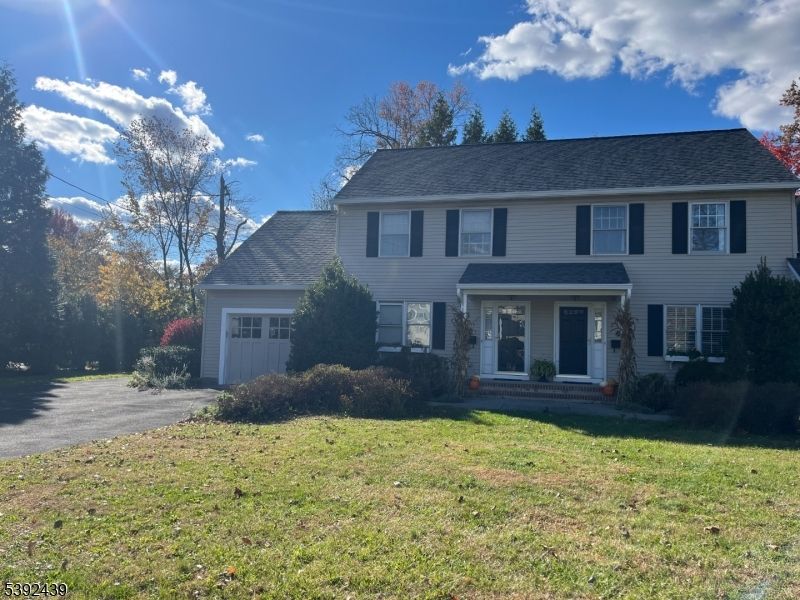 Attached, Exterior, Facade, Georgian