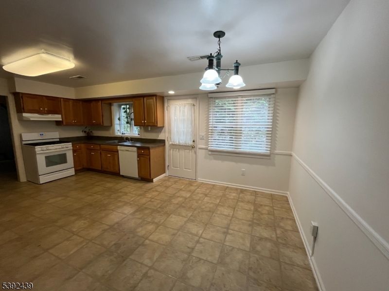 Chandelier, Interior, Kitchen, Recessed Lighting