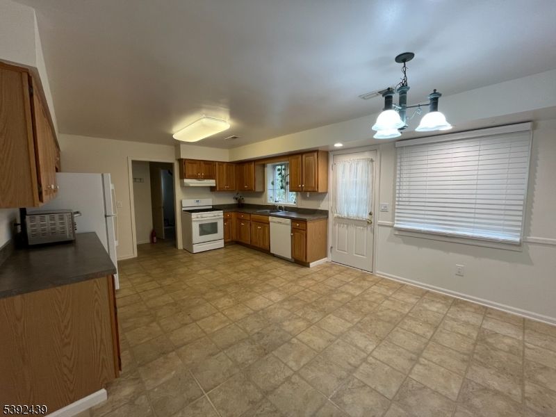 Chandelier, Interior, Kitchen, Recessed Lighting