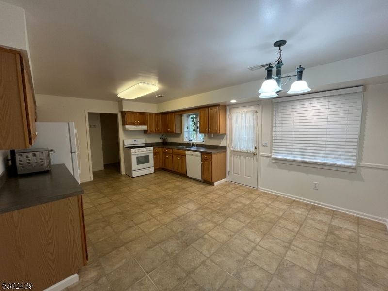 Chandelier, Interior, Kitchen, Recessed Lighting