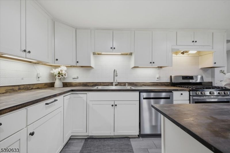 Interior, Kitchen, Stainless Steel Appliances
