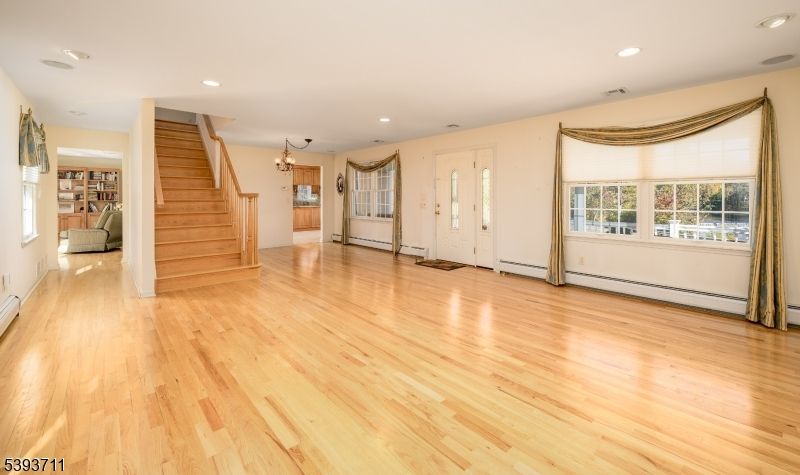 Chandelier, Empty room, Interior, Recessed Lighting, Wood Texture Flooring