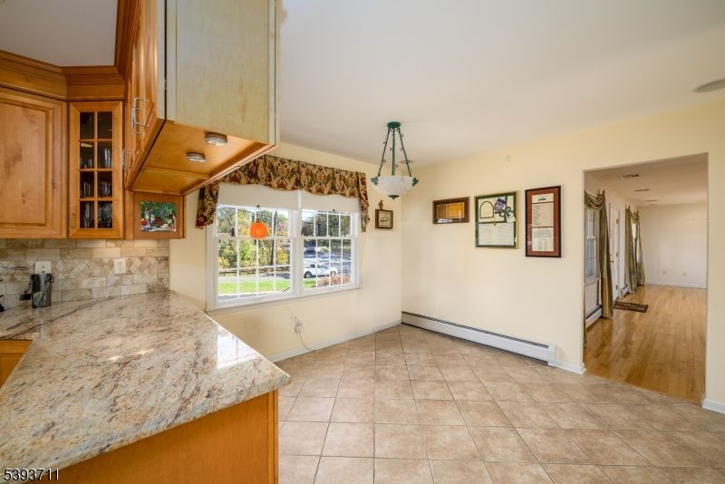 Interior, Pendant Lights, Wood Texture Flooring