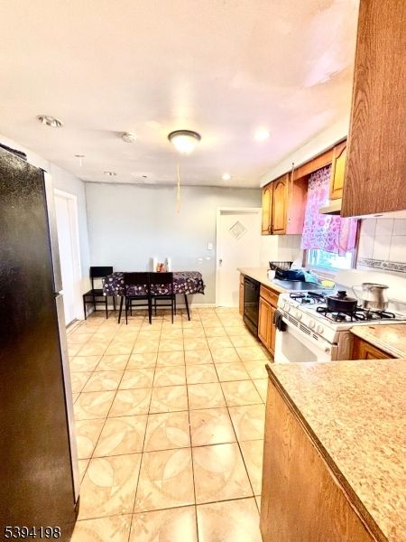 Dining room, Interior, Kitchen, Recessed Lighting