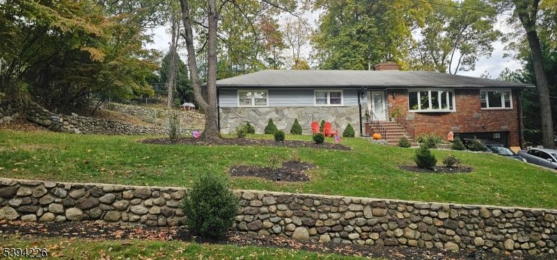 Backyard, Exterior, Facade, Brick Facade, Ranch