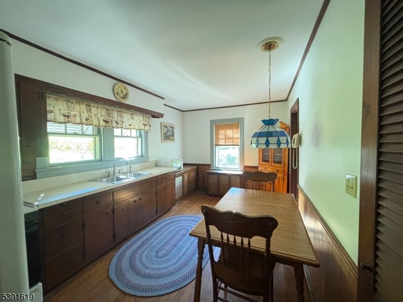 Dining room, Interior, Kitchen, Pendant Lights, Wood Texture Flooring