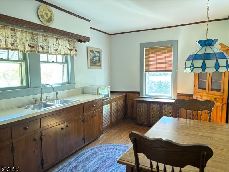 Interior, Kitchen, Pendant Lights, Wood Texture Flooring